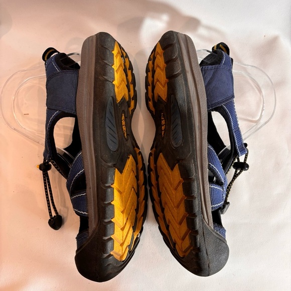 KEEN Sz 7 Newport Sandals Waterproof Bungee Closure Hiking Outdoors Slip On - Picture 10 of 10